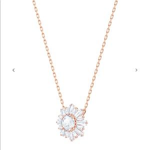 Brand New. Sunshine pendant
Sun, White, Rose-gold tone plated